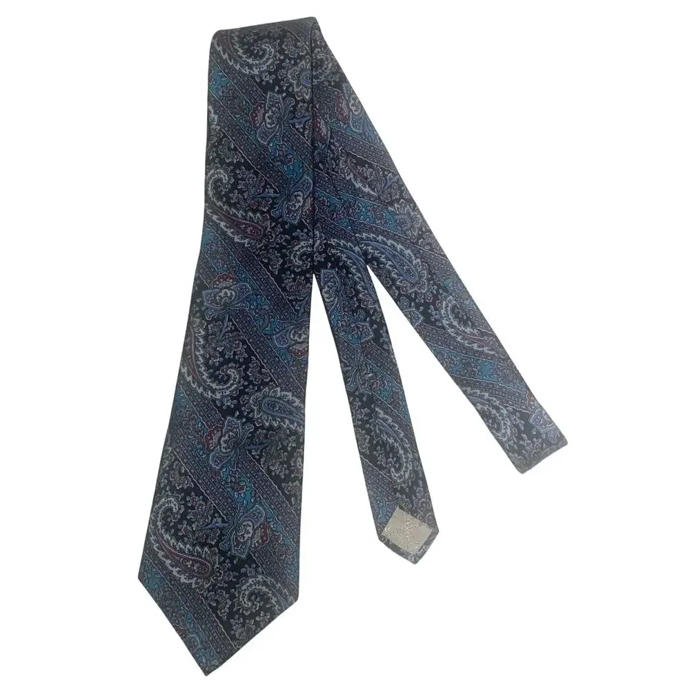 Christian Dior Men Necktie Silk Made in USA Paisley Classic Luxury 56”X3.75”
